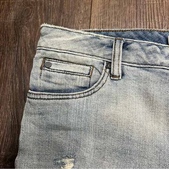 Kut from the Kloth Catherine Boyfriend Jeans Size 8 Womens Distressed Stretch - Picture 6 of 12
